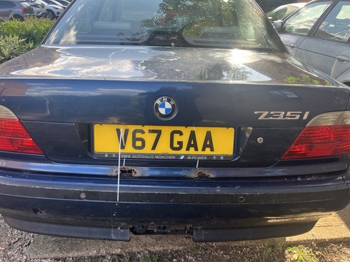 Breaking bmw e38 735i series - bmw,