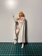 Marvel Legends 6" Action Figure Emma Frost (Hellfire pack)