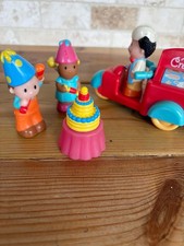 Happyland Party and ice cream seller