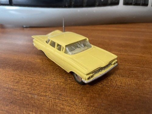 Corgi toys 220 chevrolet - #220,