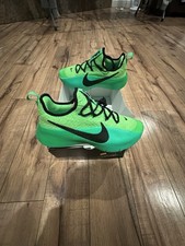 Nike LeBron TR1 Court Action