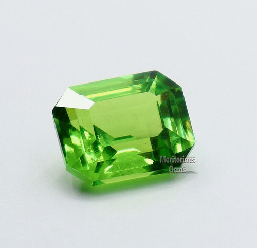Loose gemstone green peridot - green,