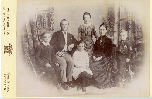 Cabinet card family - cabinet, portrait
