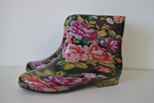 Black floral soft - , rubber