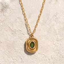 Emerald Pendant Necklace Gold