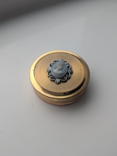 Vintage round gold - tone, pill
