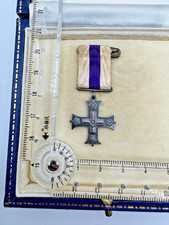 WWI Military Cross Medal – George V Issue with Original Ribbon, 4.1g
