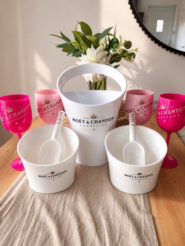 Moët chandon champagne - chandon,