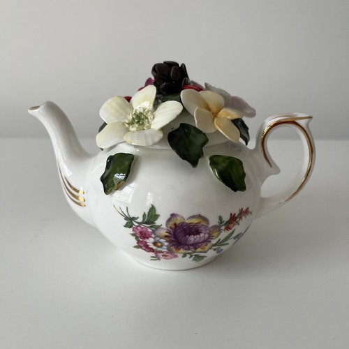 Royale stratford flowers - royale,