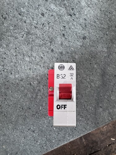 Wylex mcb circuit breakers - circuit,