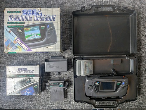 Sega game gear with original - sega,
