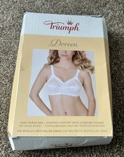 Triumph Doreen non wired bra. 42DD. White. Comfort straps. Brand new boxed tags