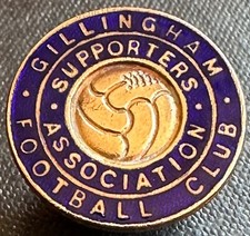 GILLINGHAM FC Vintage SUPPORTERS ASSOCIATION Badge Brooch pin In gilt 24mm Dia