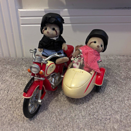 Sylvanian families red - sylvanian,