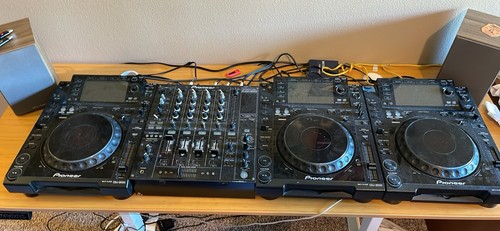 Cdj 2000s and djm - 3, djm-800