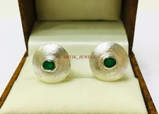 Natural Emerald Gemstone with