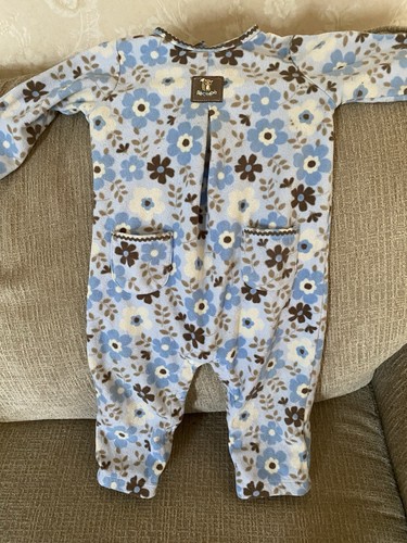Girls sleeper months euc - 18,