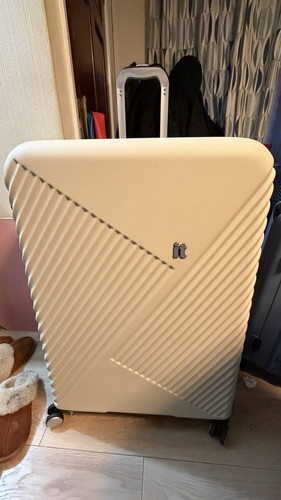 Luggage cream inclining - luggage,