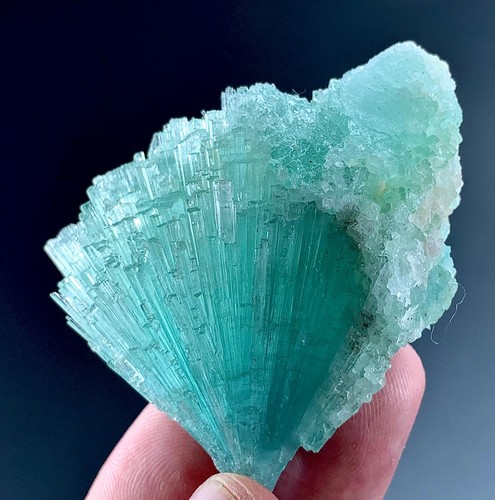 215 carat bunch tourmaline - 215,