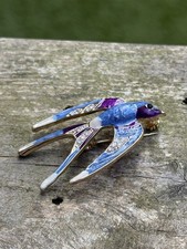 Swallow Bird In Flight Gold Tone Purple Blue Rhinestone Pin Brooch Costume Piece