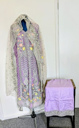 Stunning piece designer - stunning,