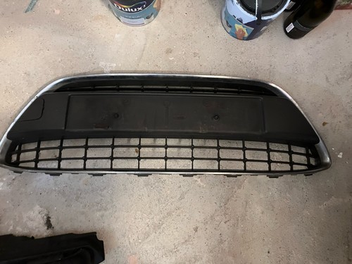 Ford fiesta mk7 front grille - ford,