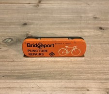 VINTAGE ORIGINAL BRIDGEPORT CURE-C-CURE CYCLE PUNCTURE REPAIR OUTFIT KIT TIN BOX