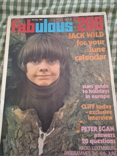 Vintage fabulous 208 magazine - fabulous,