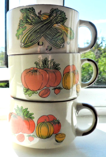 Three retro soup - , mugs