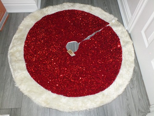 Bnwt christmas tree skirt - tree,