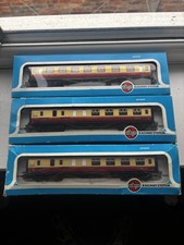 57 Brake 3rd Corridor B.R 54205-0 & 60FT Composite Corridor B.R. 54203-4 Boxed