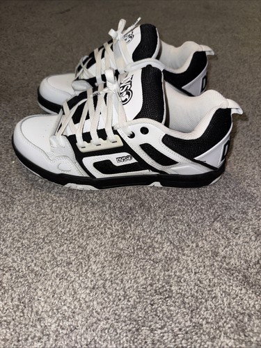 White and black - white, dvs