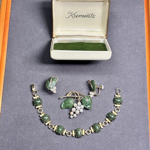 Rare krementz jade leaf - rare,