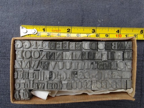 Letterpress italic type upper - type,