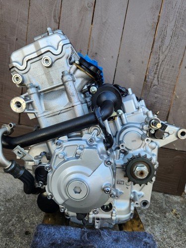 Yamaha yzf r1 engine - r1,