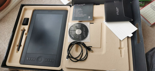 Wacom intuos pro - wacom,
