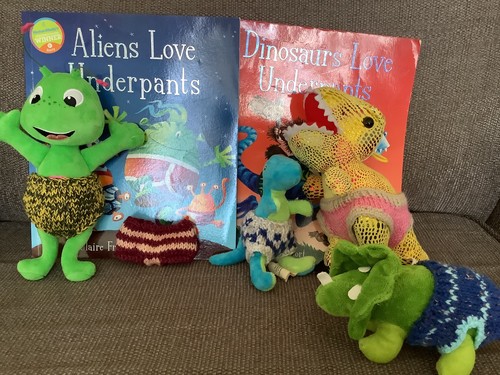 Aliens dinosaurs love - aliens, /