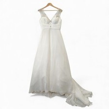 Romantica Wedding Dress A-line V-neckline Beaded Lace Details Ruched - Preloved