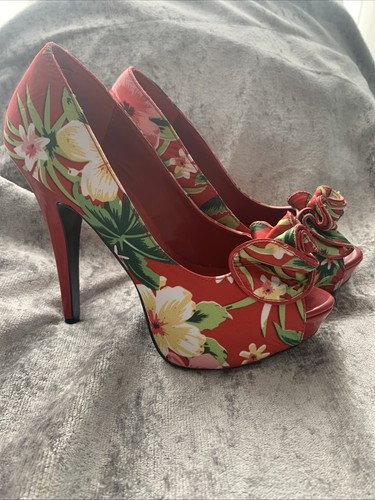 Pin couture women red - up,
