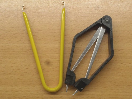 Chip extractor remover - extractor, tools