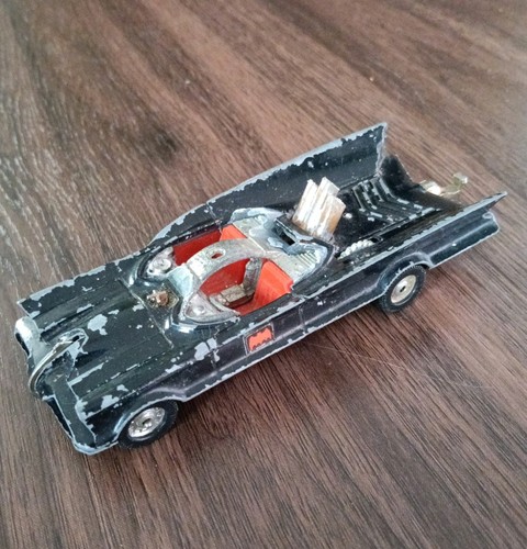 Corgi diecast batmobile - corgi,