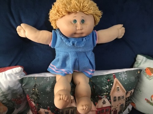 1985 cabbage patch kids doll - patch,