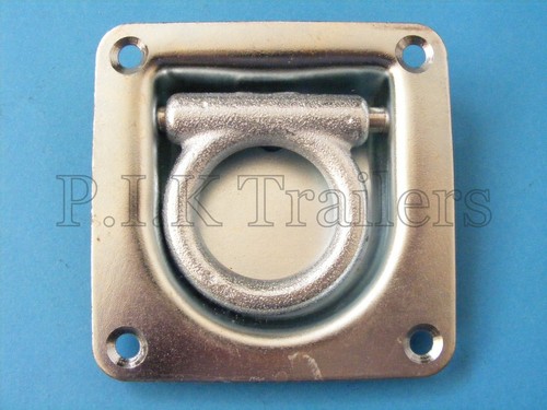 Recessed cargo lashing deck - lashing,