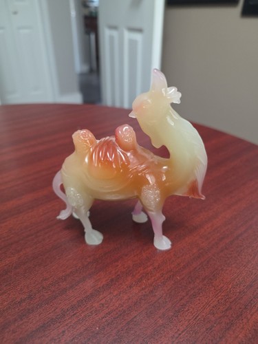 Jade camel hand carved - hand, figure
