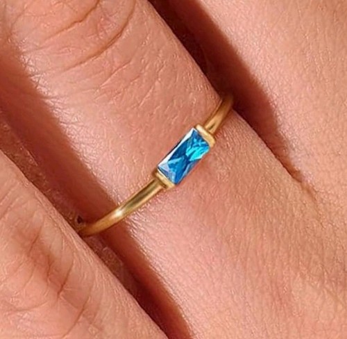 Simple geometric ring - simple,