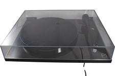Rega Planar 1 P1 Turntable