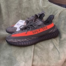 NWT - Yeezy Boost 350 V2 -