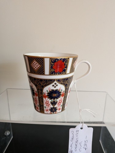Royal crown derby imari 1128 - crown,