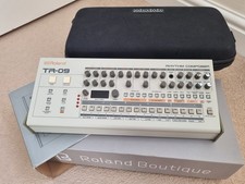 Roland TR-09 Rhythm Composer Drum Machine / MINT