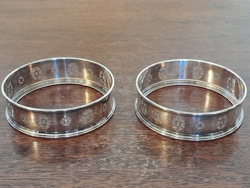 Matching pair vintage - pair,